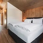 Triple A アパート