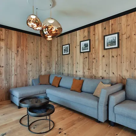 Apartment Triple A